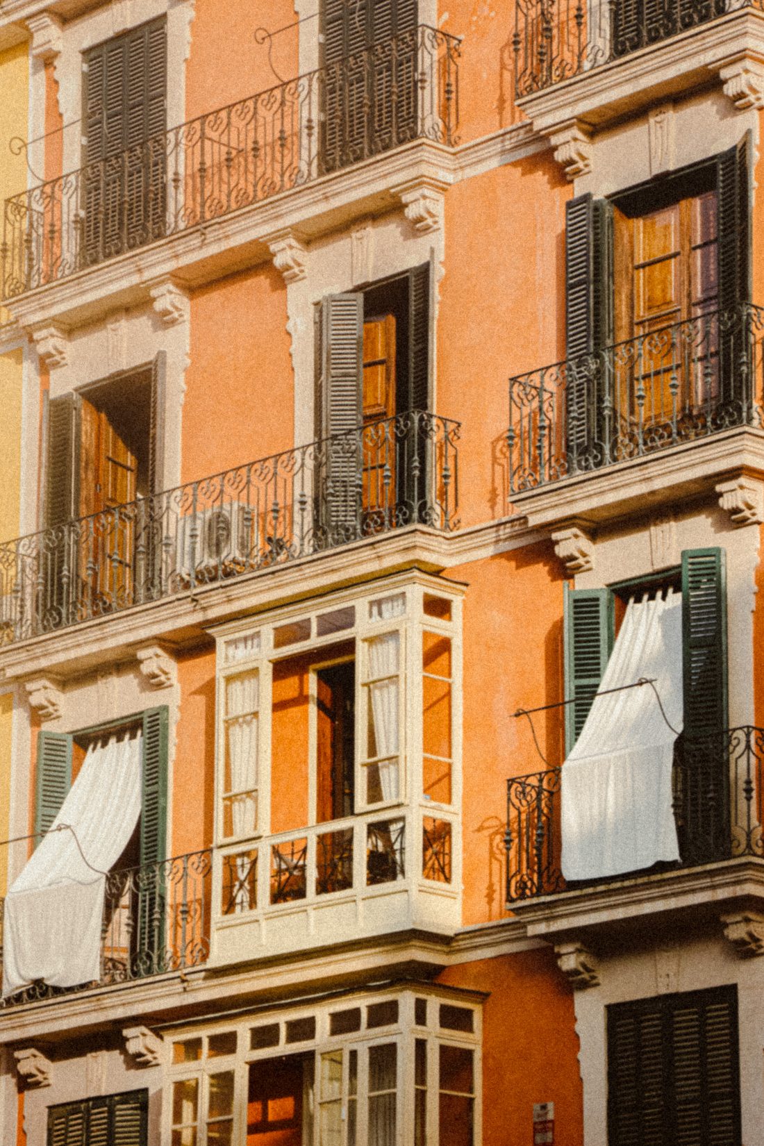 Fenêtre d'un bâtiment à Majorque