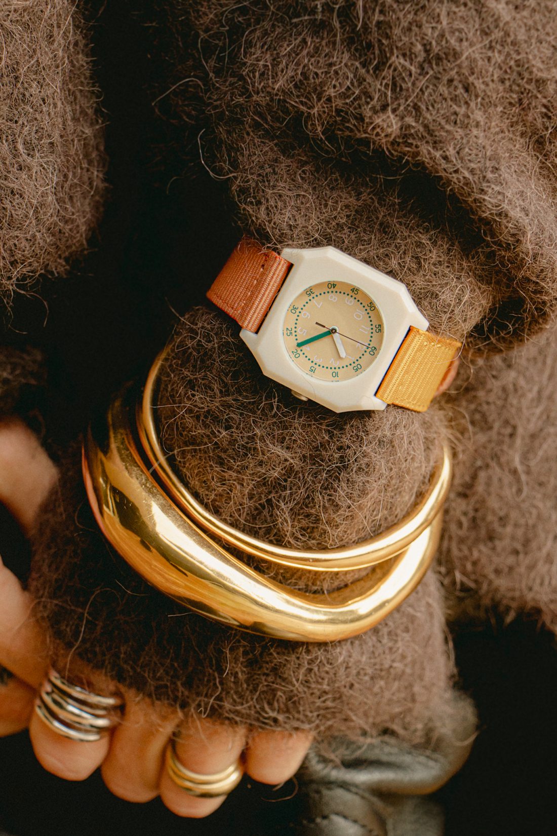 Product photography of a watch from the brand Mini Kyomo